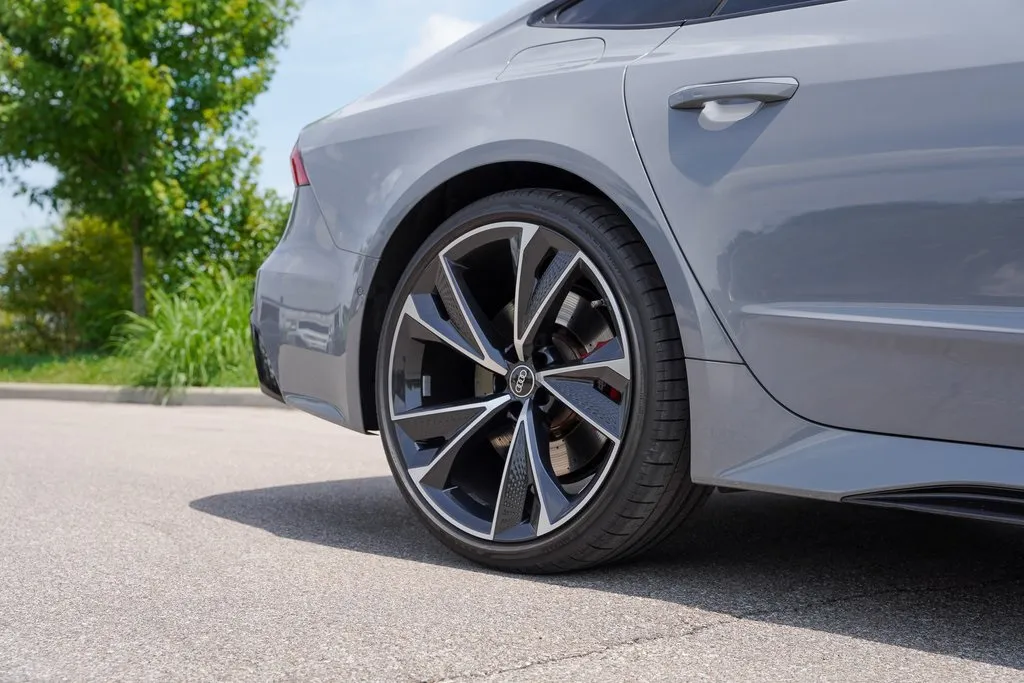 2022 Audi RS 7 Avant Base photo 39