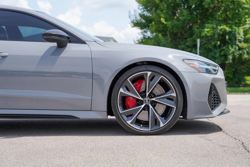 2022 Audi RS 7 Avant Base photo 21