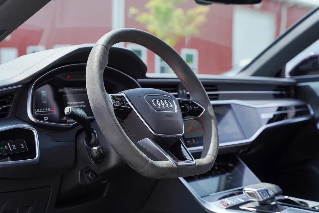 2022 Audi RS 7 Avant Base photo 41