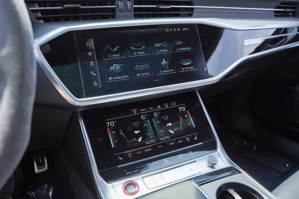 2022 Audi RS 7 Avant Base photo 43