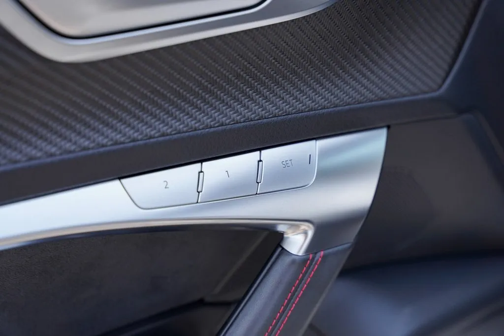 2022 Audi RS 7 Avant Base photo 14