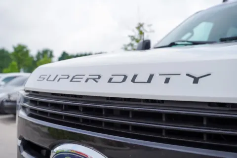 More photos of 2019 Ford F-250SD Lariat at Foreign Auto Connect, IN