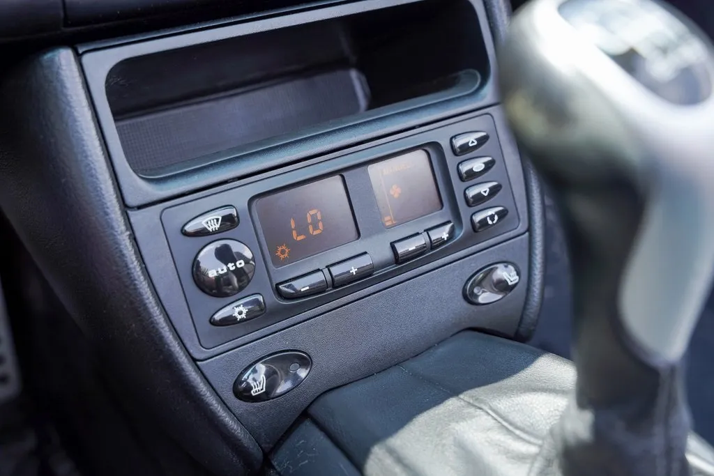2000 Porsche 911 4 photo 23