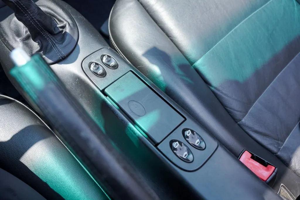 2000 Porsche 911 4 photo 11