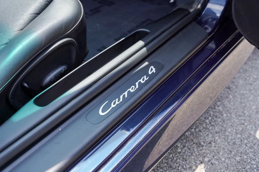 2000 Porsche 911 4 photo 26