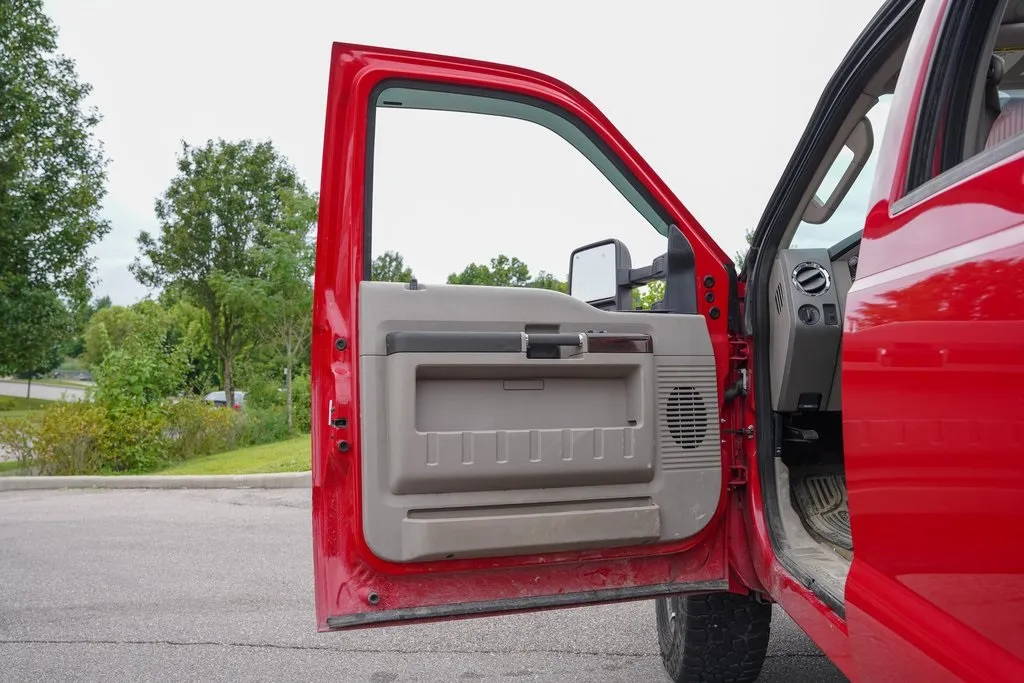 2008 Ford F-250 photo 32