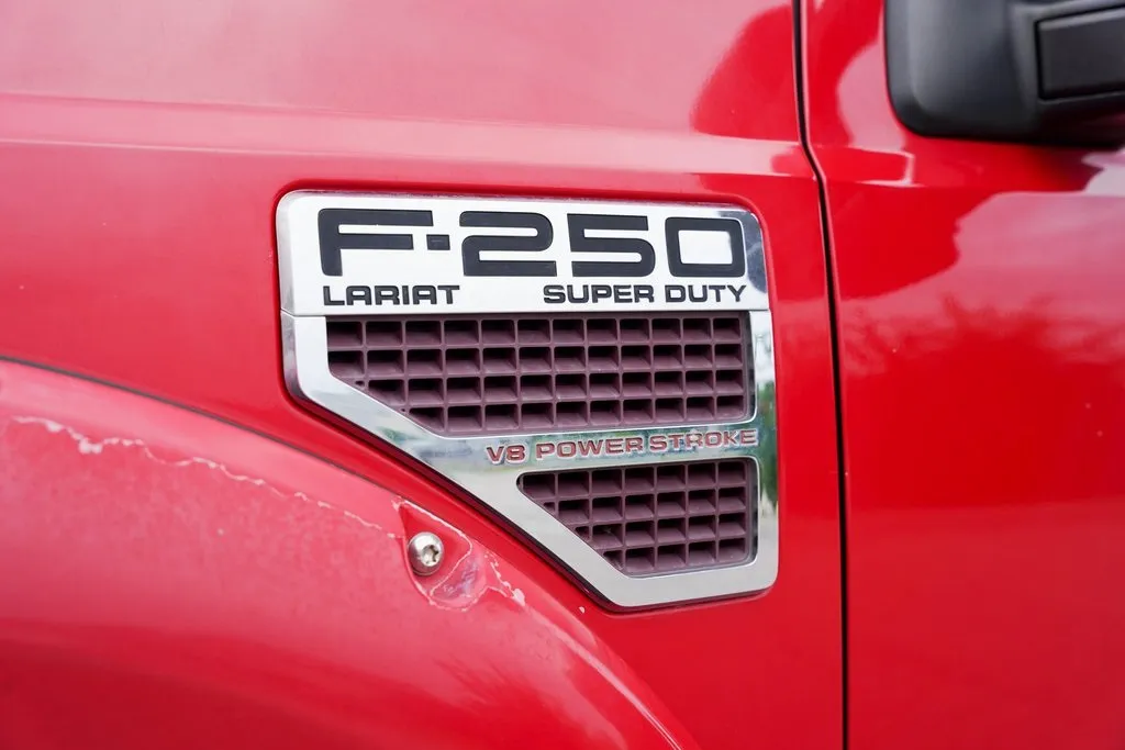 2008 Ford F-250 photo 2