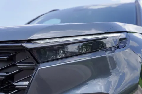 More photos of 2023 Honda CR-V Hybrid Sport Touring at Foreign Auto Connect, IN
