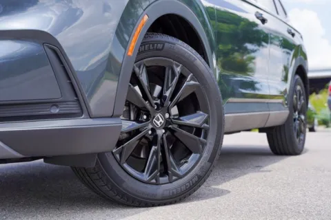 More photos of 2023 Honda CR-V Hybrid Sport Touring at Foreign Auto Connect, IN