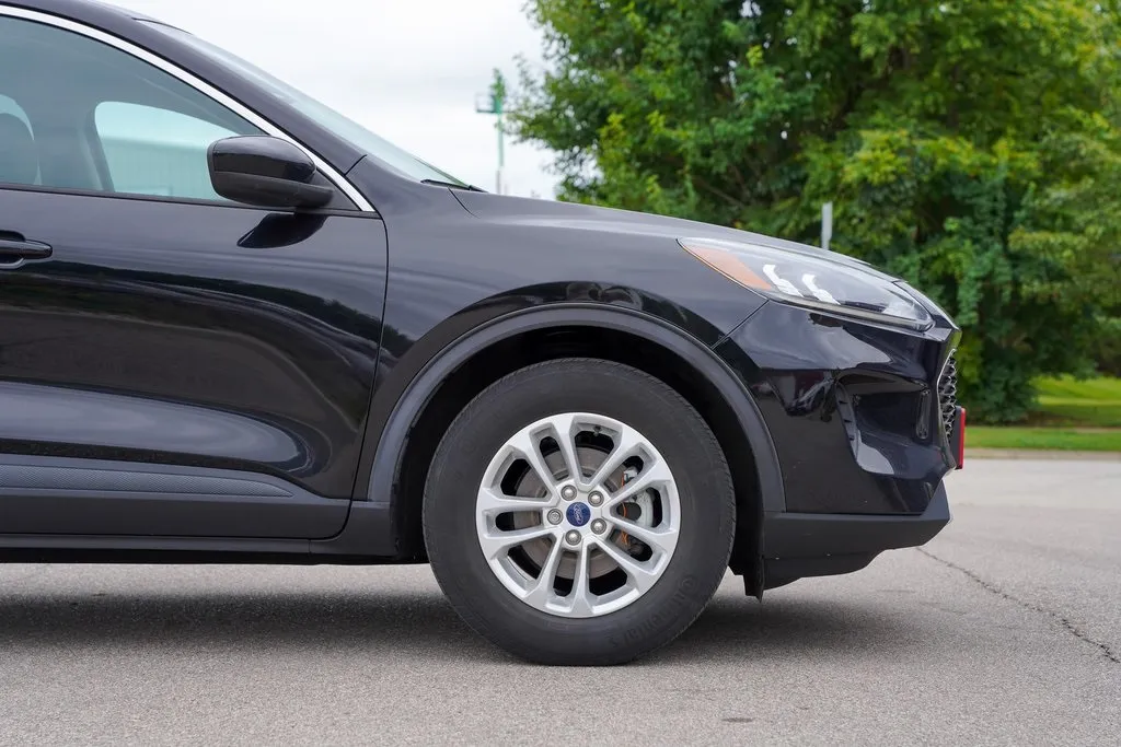2020 Ford Escape SE photo 31