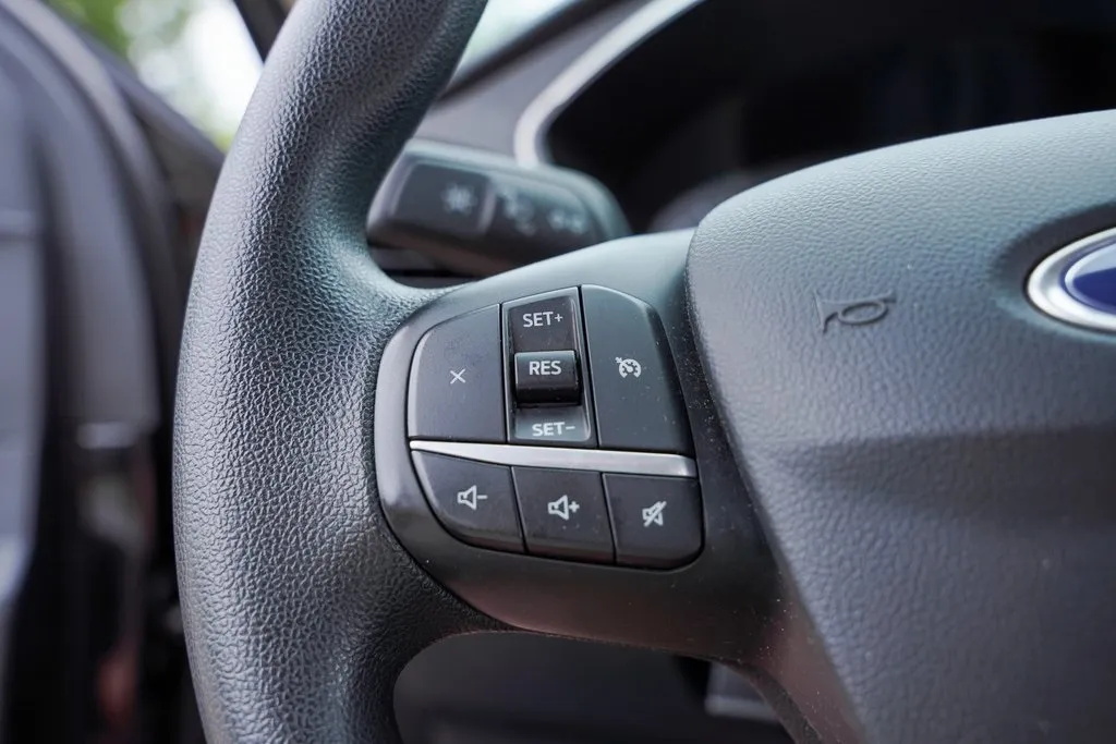 2020 Ford Escape SE photo 33