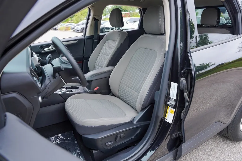 2020 Ford Escape SE photo 22