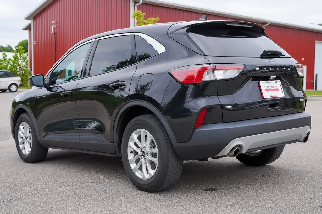 2020 Ford Escape SE photo 29