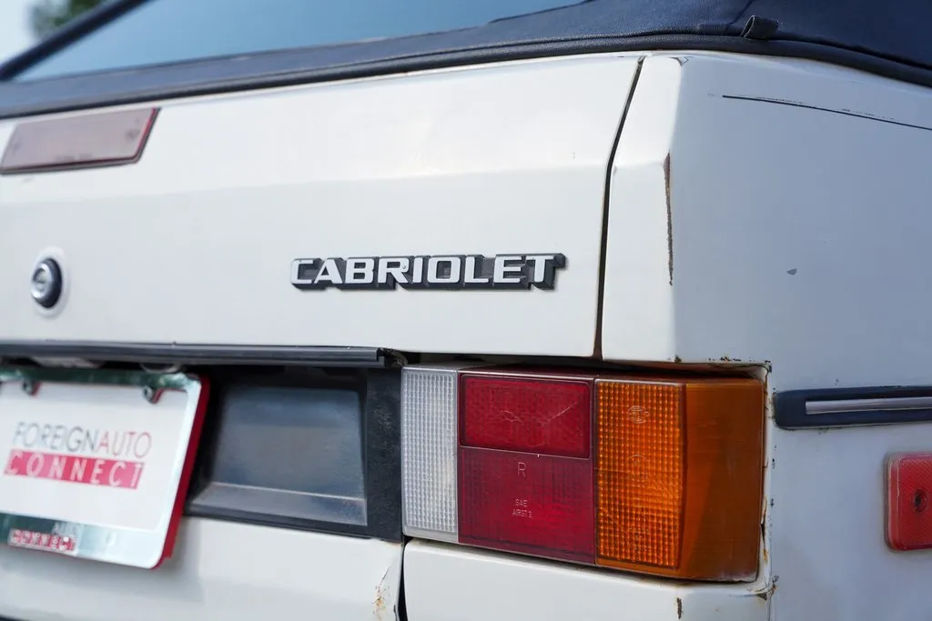 1987 Volkswagen Cabrio Base photo 4