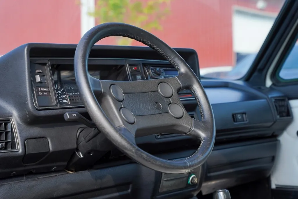 1987 Volkswagen Cabrio Base photo 23
