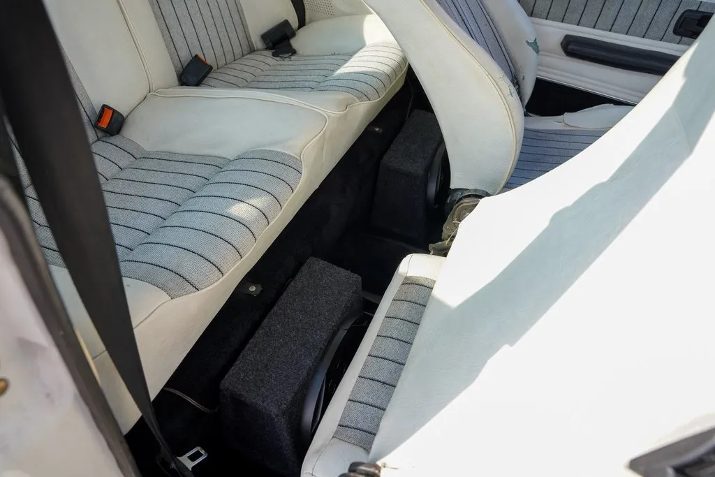 1987 Volkswagen Cabrio Base photo 16