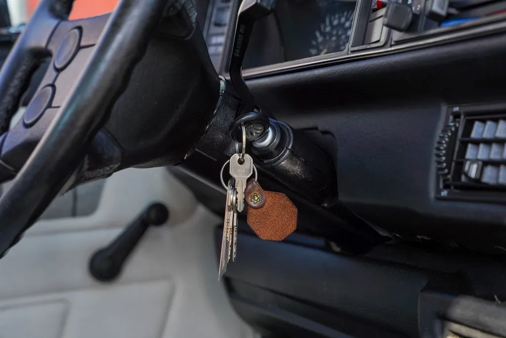 1987 Volkswagen Cabrio Base photo 27