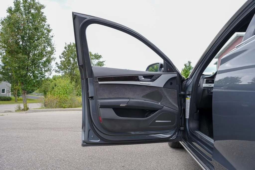 2014 Audi A8 L 3.0 TDI photo 34