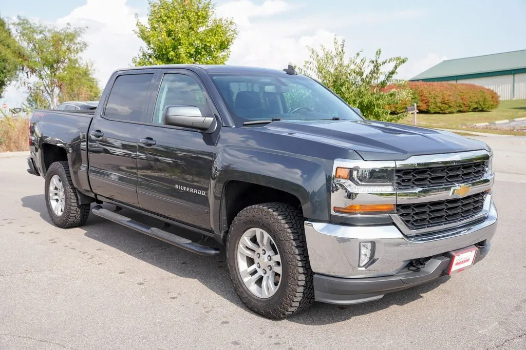 2018 Chevrolet Silverado 1500 LT photo 14
