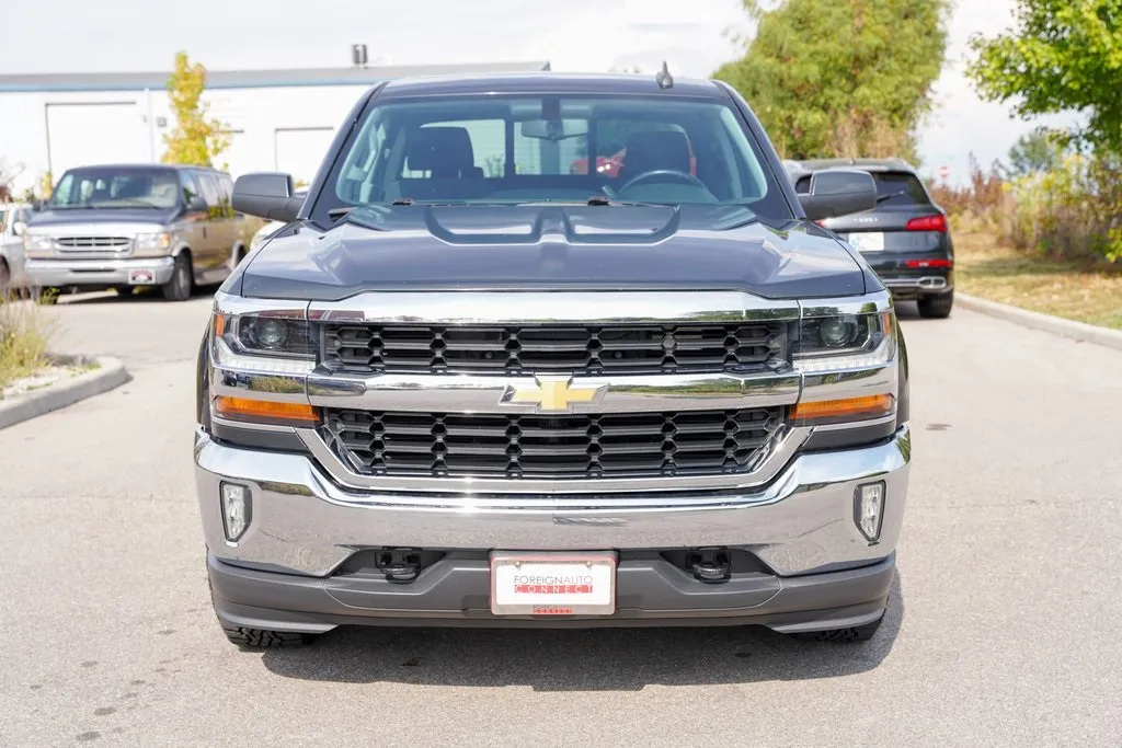 2018 Chevrolet Silverado 1500 LT photo 23