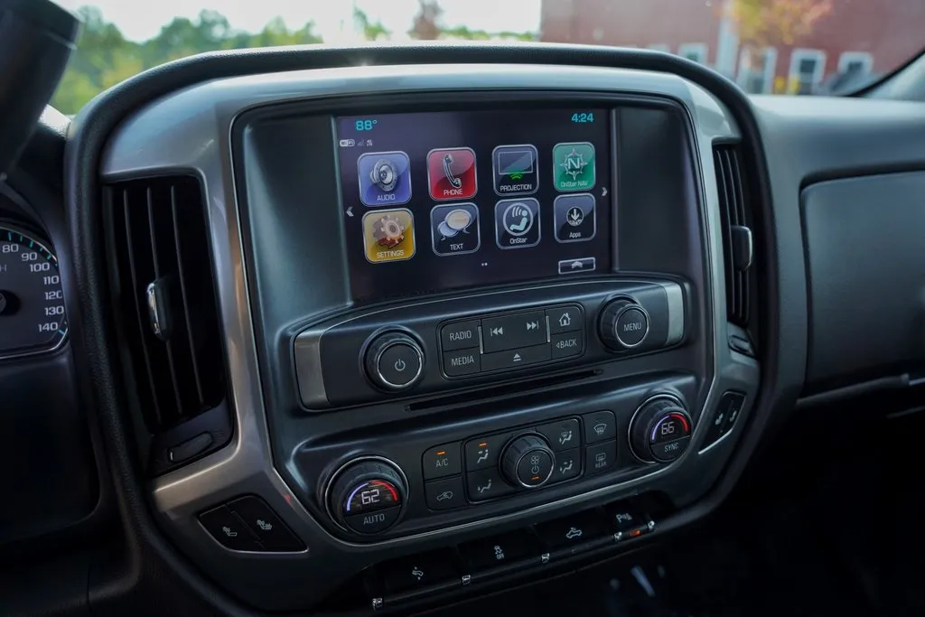 2018 Chevrolet Silverado 1500 LT photo 8
