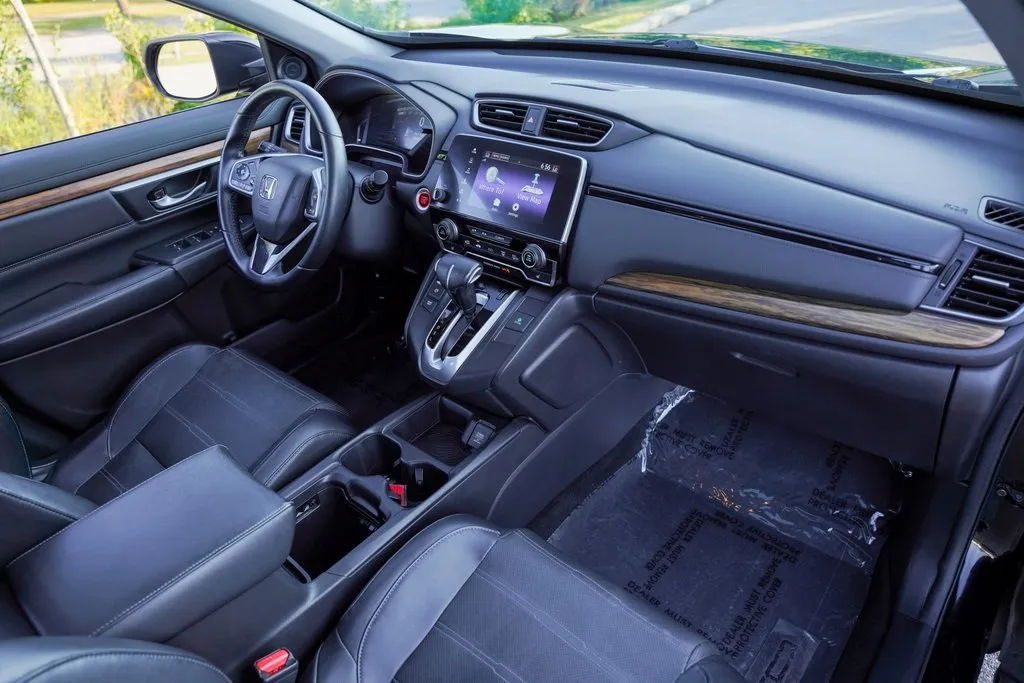 2017 Honda CR-V Touring photo 28