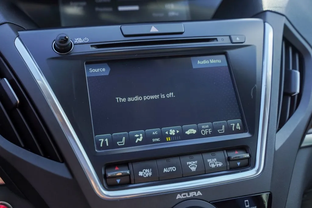 2018 Acura MDX SH-AWD photo 18