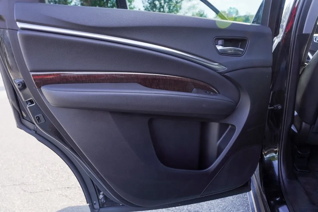 2018 Acura MDX SH-AWD photo 20