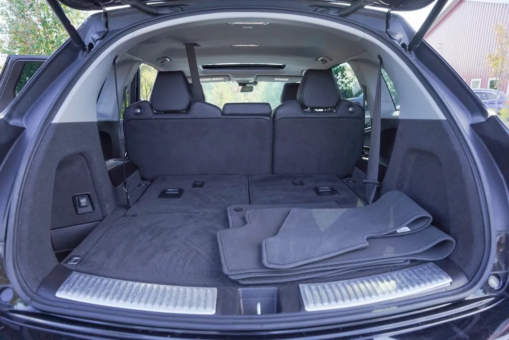 2018 Acura MDX SH-AWD photo 9