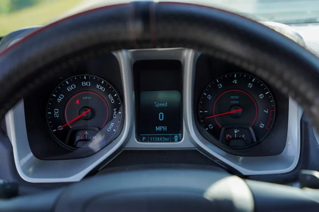 2015 Chevrolet Camaro 1LT photo 14