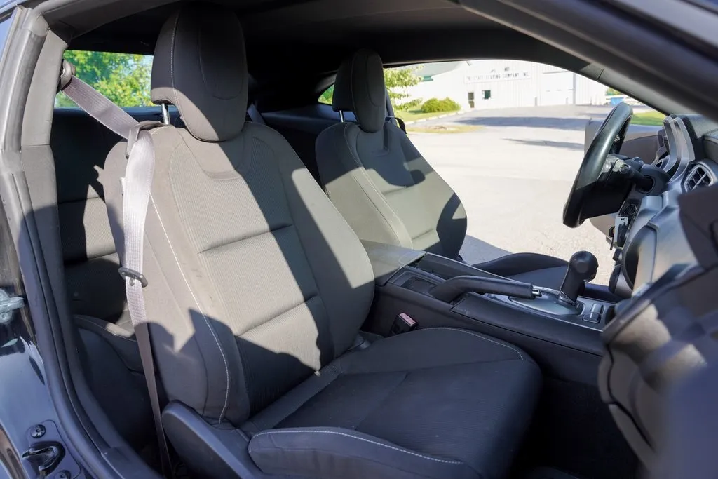 2015 Chevrolet Camaro 1LT photo 25