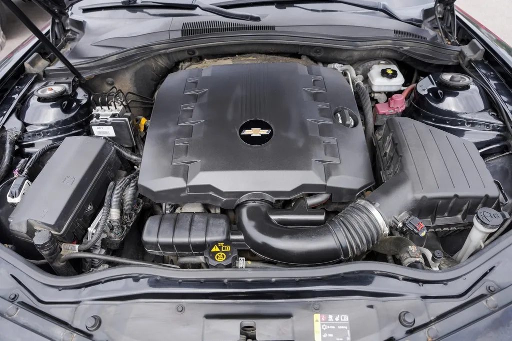 2015 Chevrolet Camaro 1LT photo 17