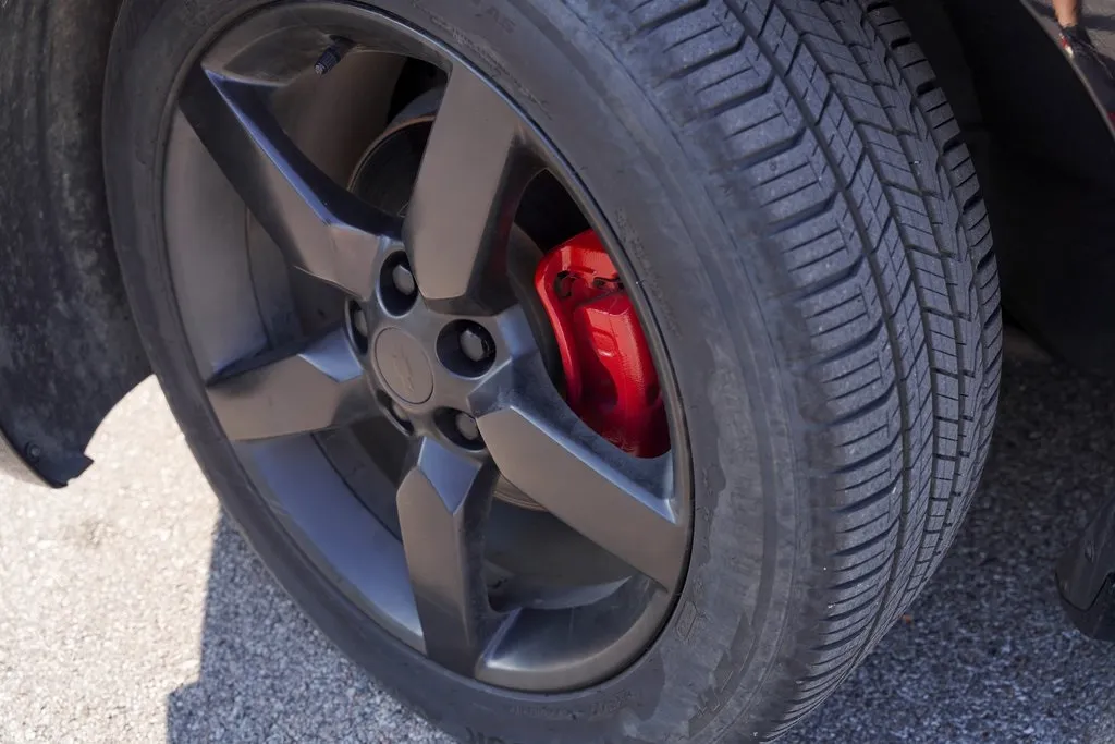 2015 Chevrolet Camaro 1LT photo 2