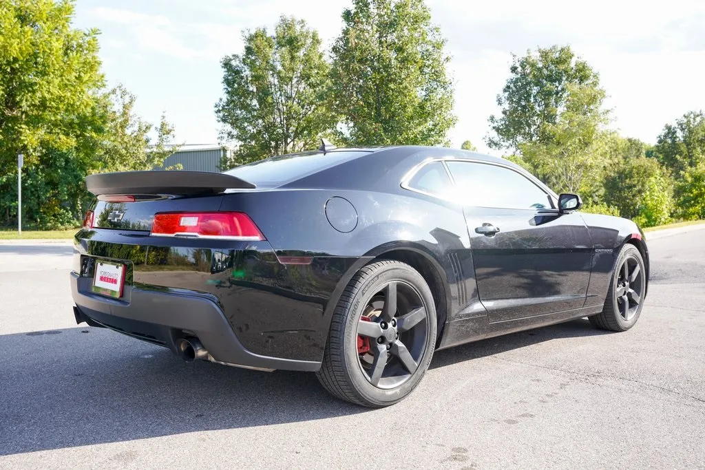 2015 Chevrolet Camaro 1LT photo 11