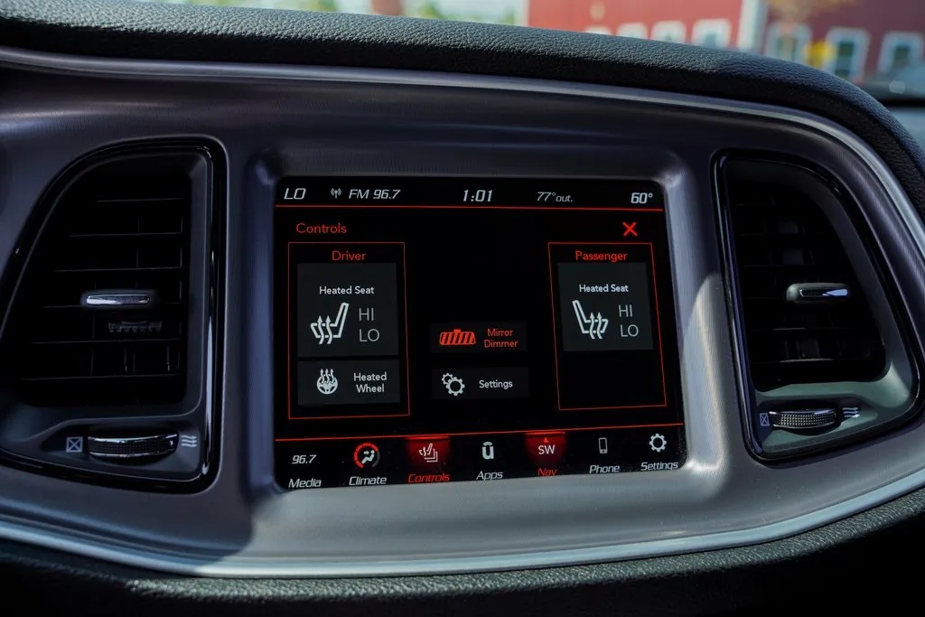 2020 Dodge Challenger R/T Scat Pack photo 9