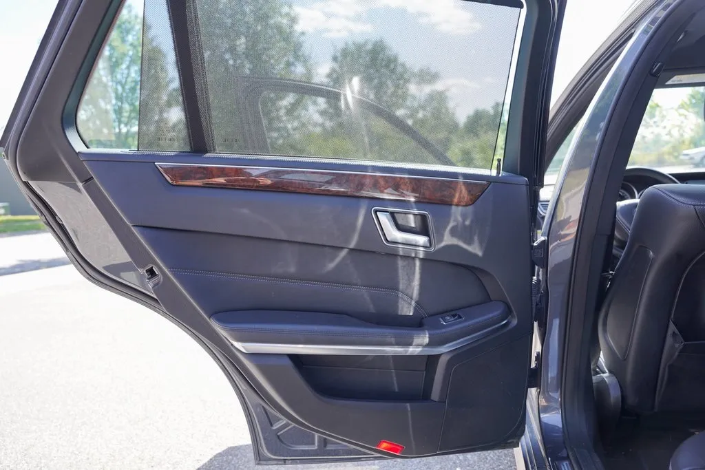 2014 Mercedes Benz E 350 photo 14