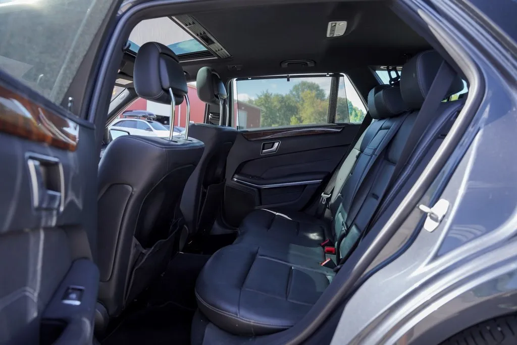 2014 Mercedes Benz E 350 photo 21