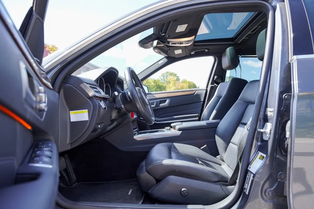 2014 Mercedes Benz E 350 photo 17