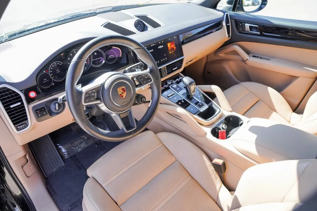 2021 Porsche Cayenne E-Hybrid Base photo 17
