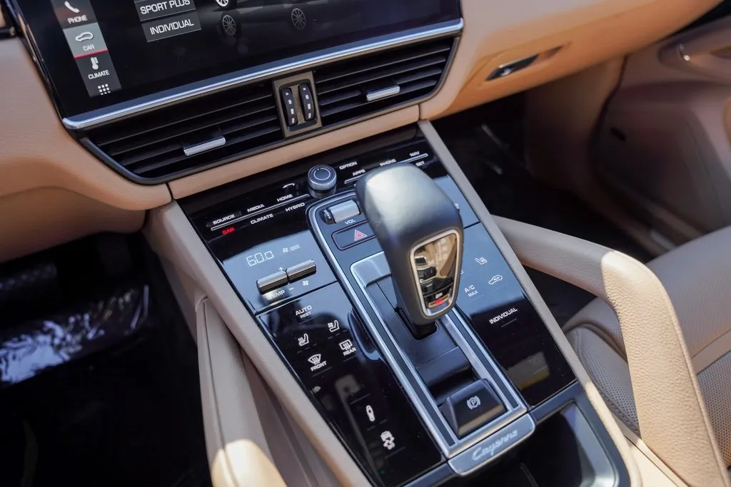 2021 Porsche Cayenne E-Hybrid Base photo 8
