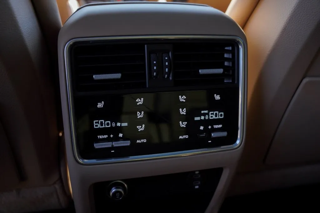 2021 Porsche Cayenne E-Hybrid Base photo 22