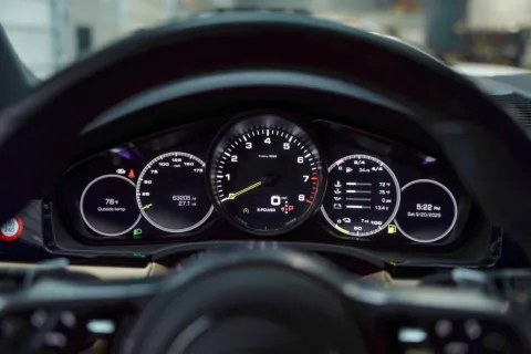 More photos of 2021 Porsche Cayenne E-Hybrid at Foreign Auto Connect, IN