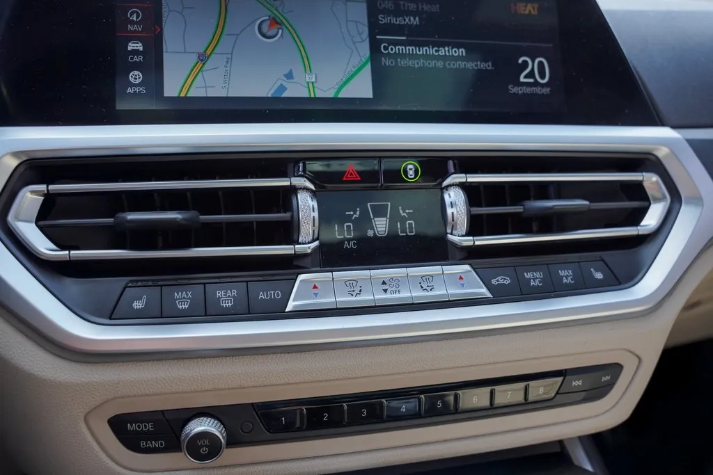 2020 Bmw 330i xDrive Sedan photo 18
