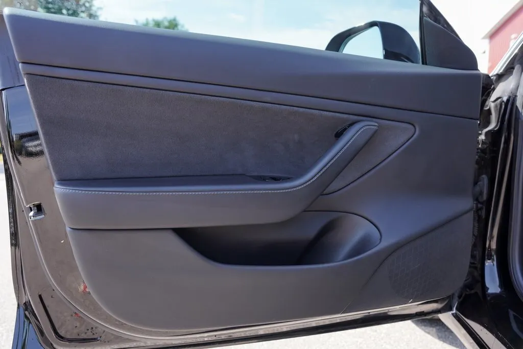 2019 Tesla Model 3 Long Range photo 25