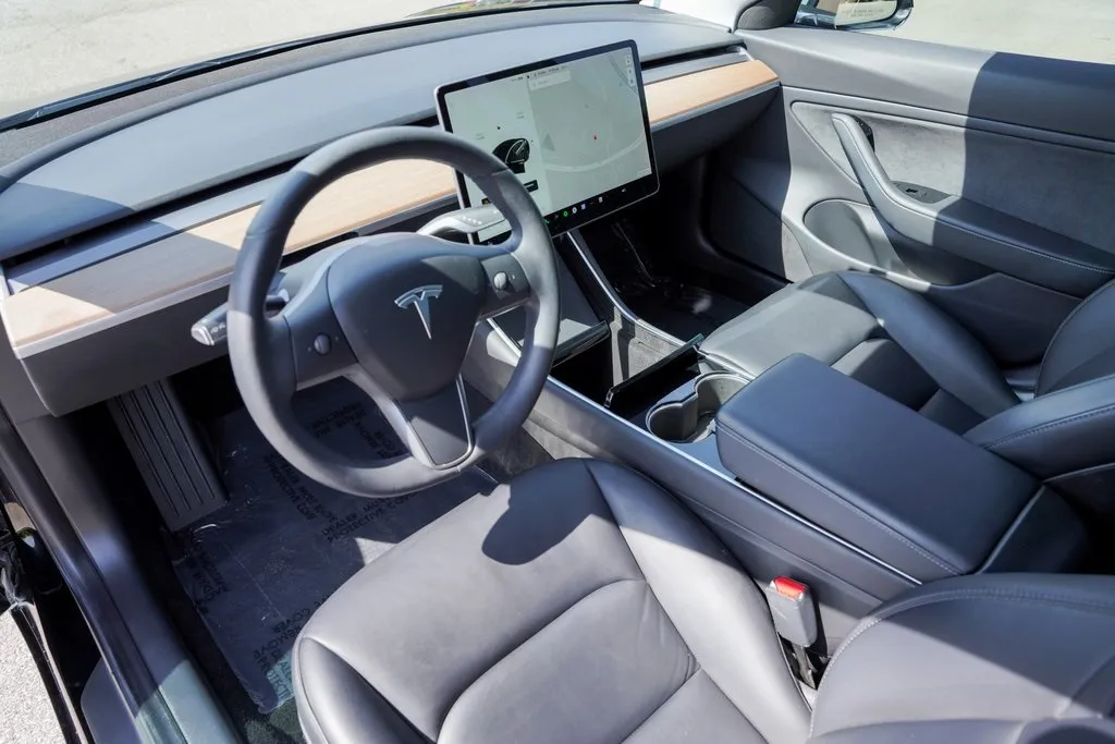 2019 Tesla Model 3 Long Range photo 5