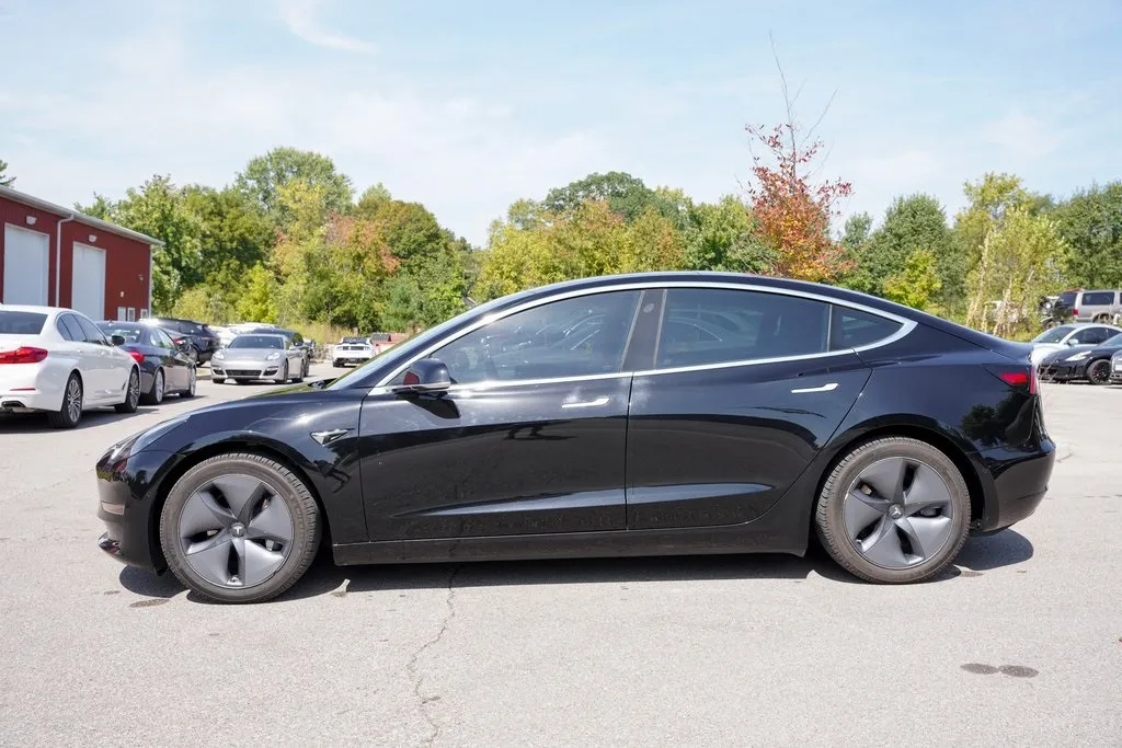 2019 Tesla Model 3 Long Range photo 13