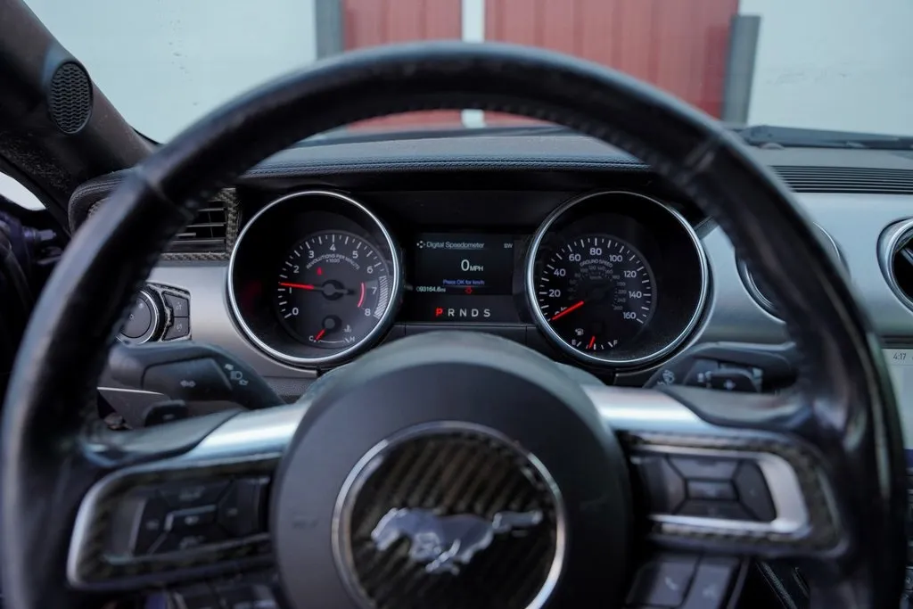 2019 Ford Mustang EcoBoost Premium photo 4