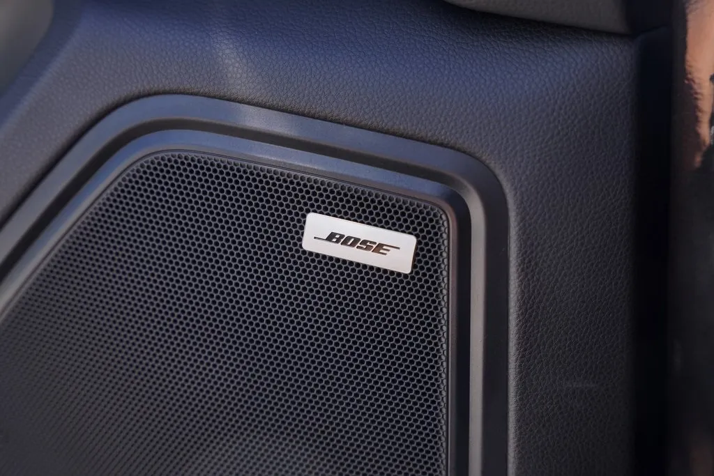 2018 Porsche Macan Turbo photo 2
