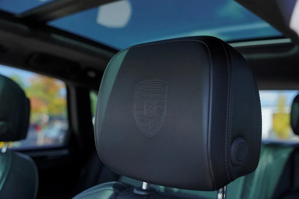 2018 Porsche Macan Turbo photo 31