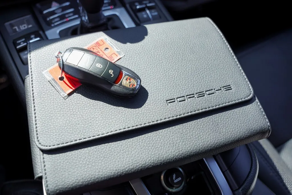2018 Porsche Macan Turbo photo 8